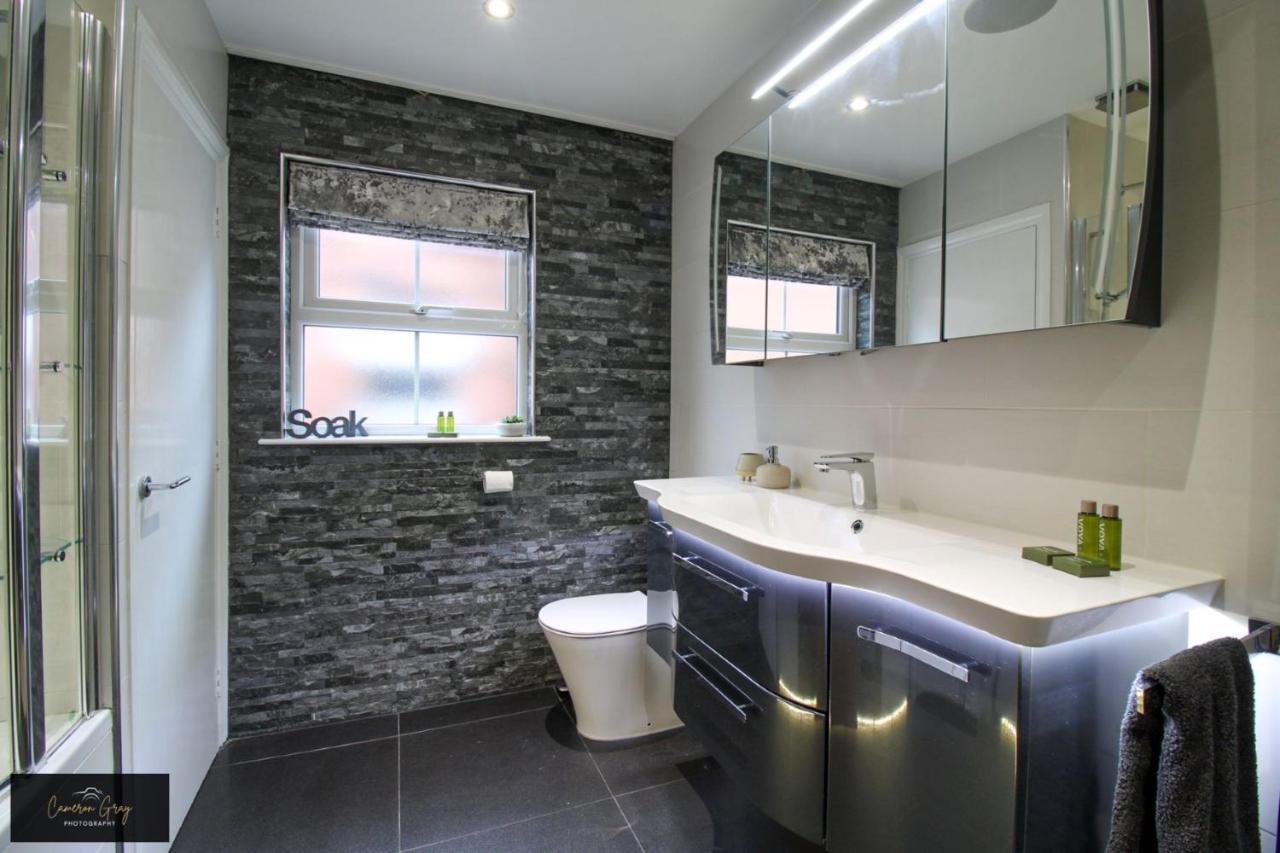 Nice 2 Bed House, Office, Wi-Fi, Free Parking Belfast Exterior photo